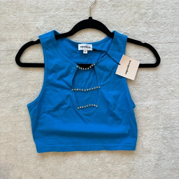 Madeleine Crop Top in Blue
superdown NEW - Picture 9 of 10